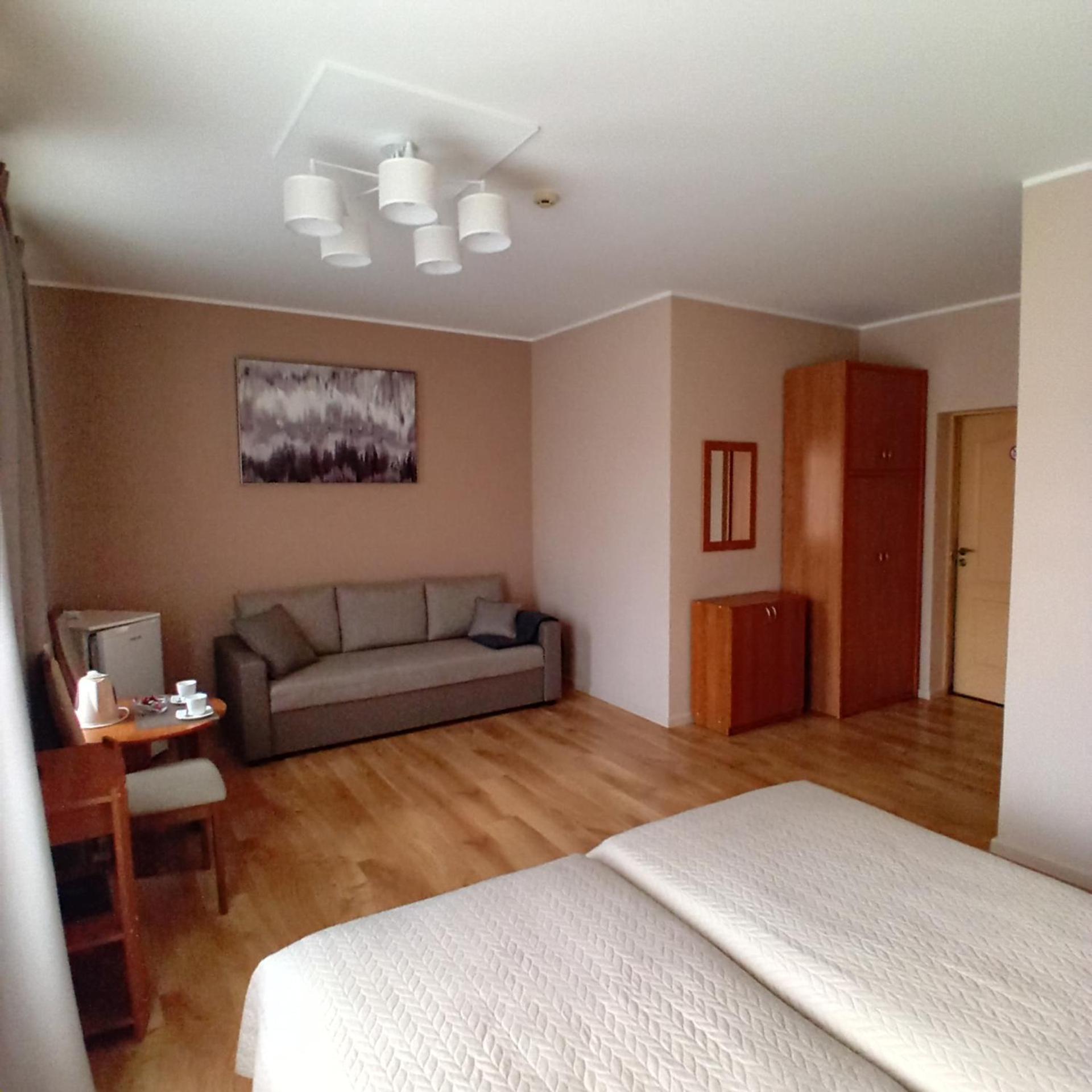 Juras Brize Hotell Ventspils Exteriör bild